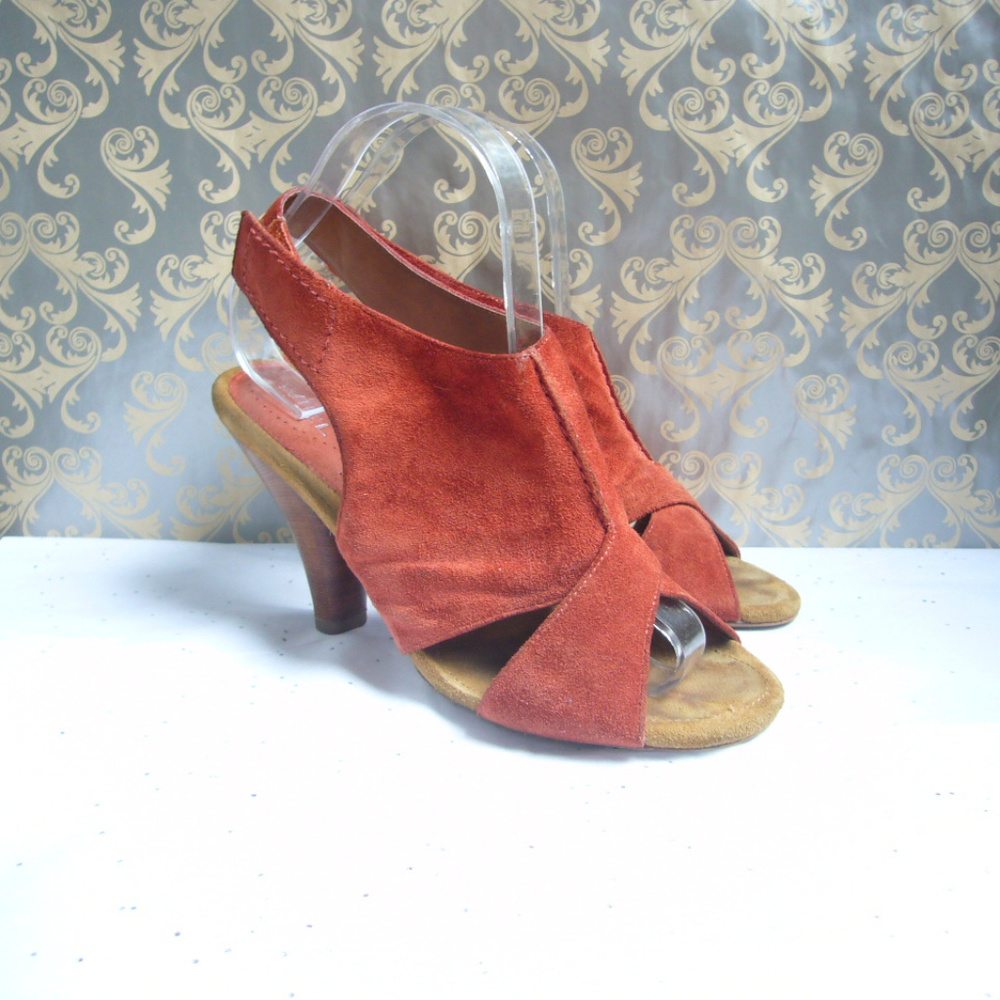 Biviel Orange Suede Criss-cross Sandal - Size 8.5